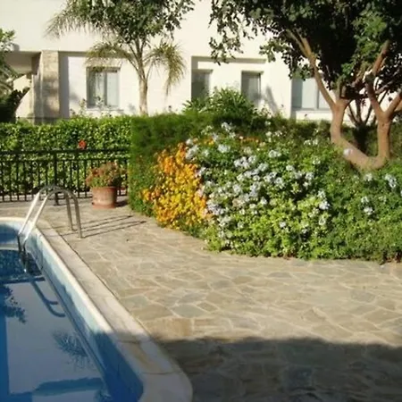Sehr Schoene Mit Grosser Veranda,pool Garten *