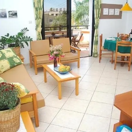 Sehr Schoene Mit Grosser Veranda,pool Garten Apartment