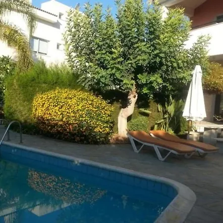 Sehr Schoene Mit Grosser Veranda,pool Garten Apartment *