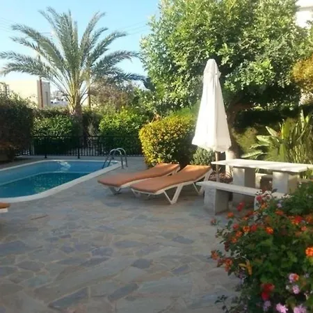 Apartment Sehr Schoene Mit Grosser Veranda,pool Garten Kissonerga