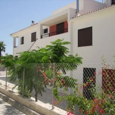 Apartment Sehr Schoene Mit Grosser Veranda,pool Garten Kissonerga